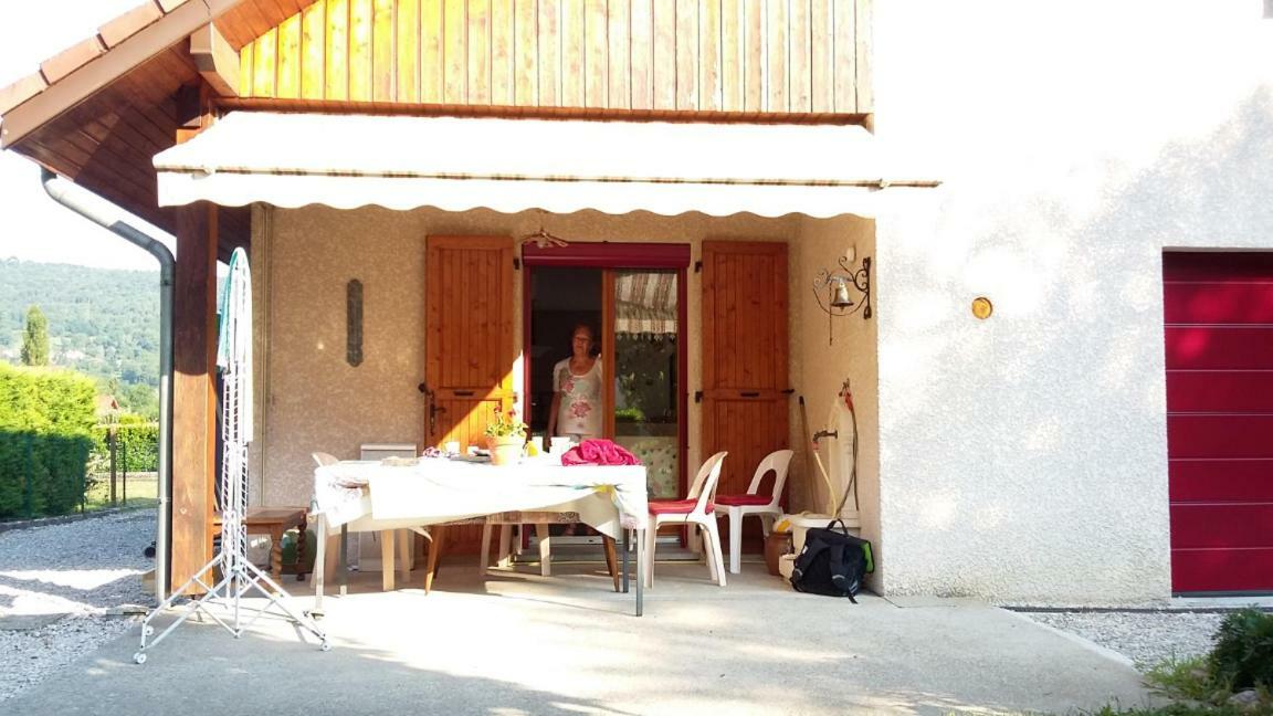 Vue Sur Les Montagnes Dans Maison Au Calme Saint-Joseph-de-Riviere Exterior foto